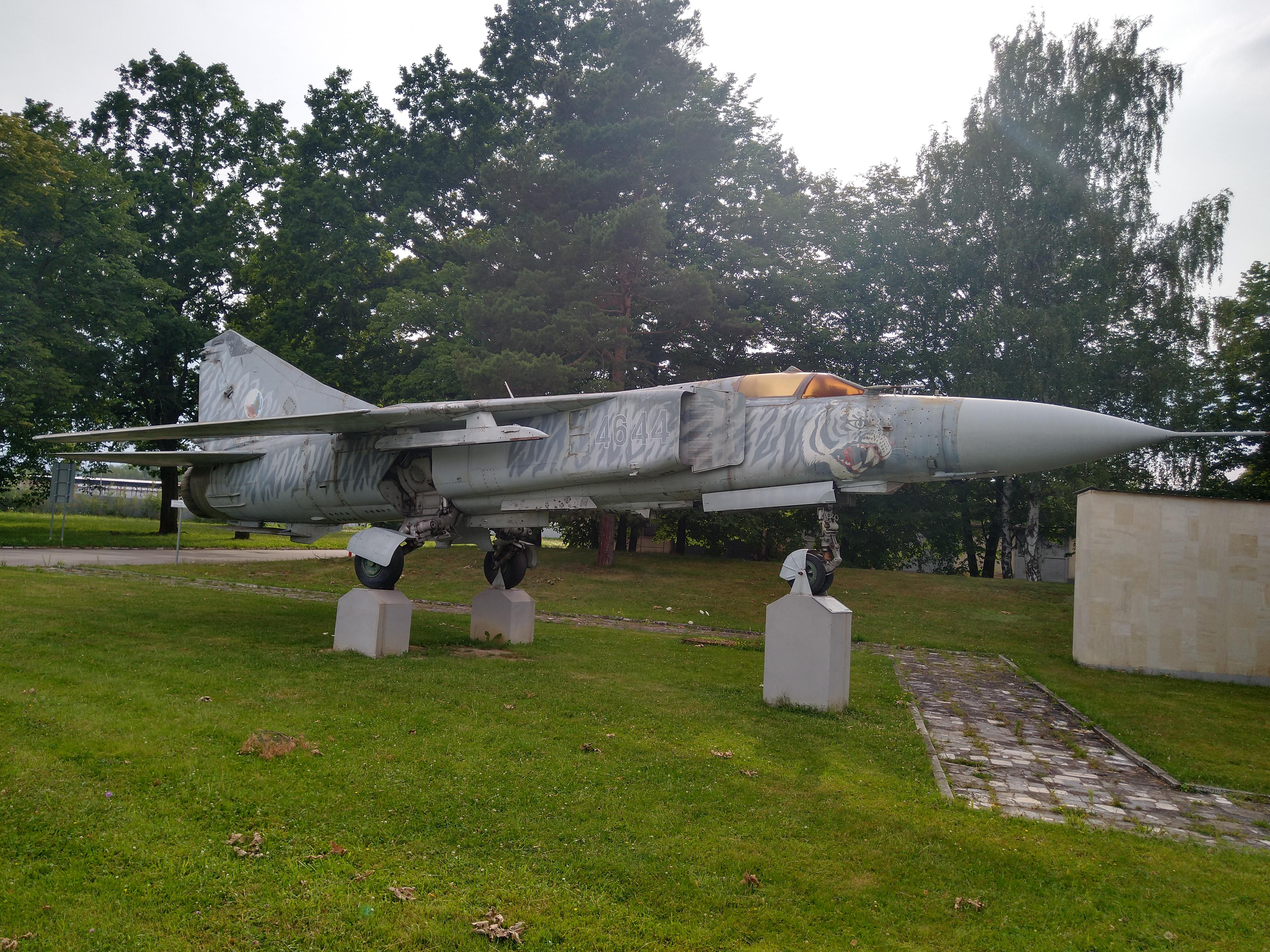 MiG 23